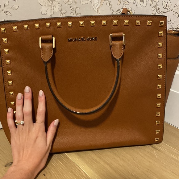 Michael Kors Purse - Picture 3 of 3